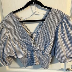 Abercrombie & Fitch Puff Sleeve V Neck Top